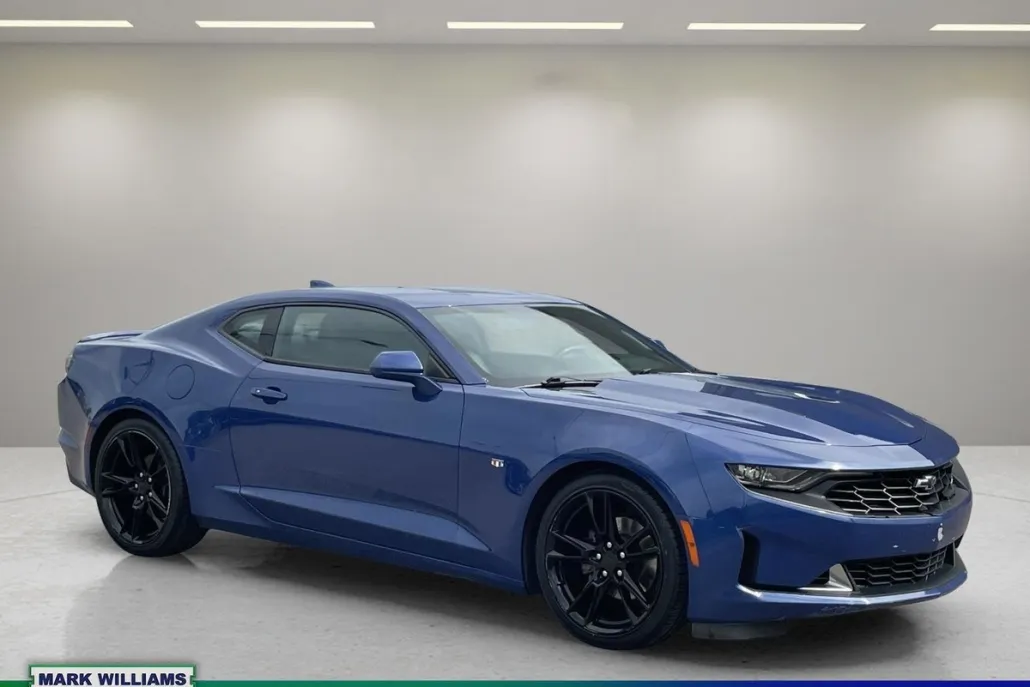 2020 Chevrolet Camaro 2LT photo 1