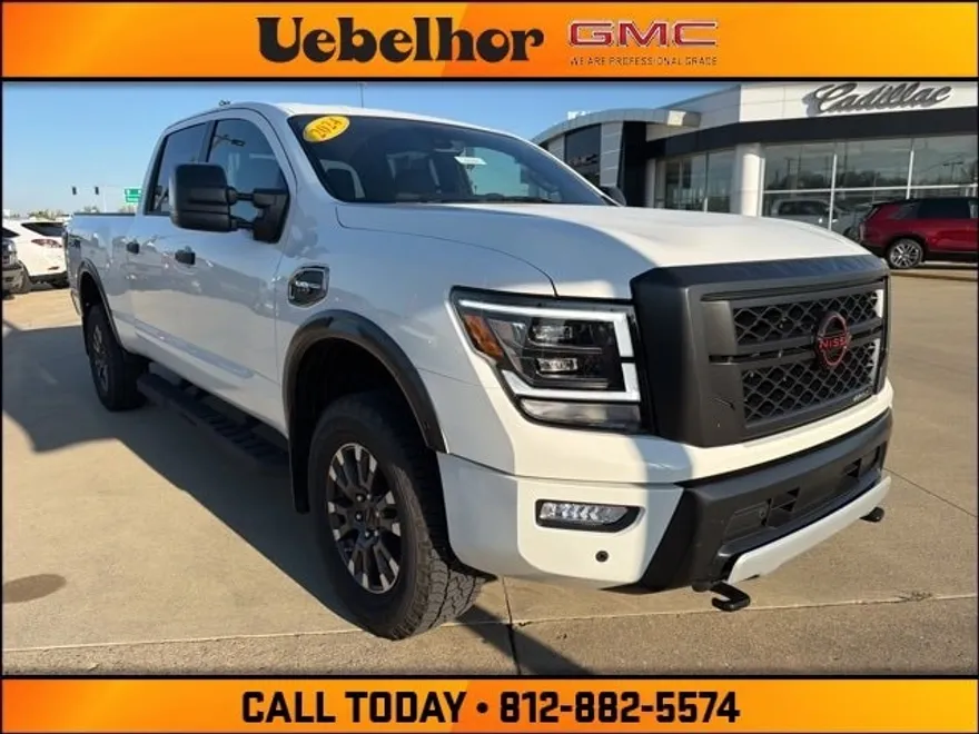 2024 Nissan Titan PRO-4X photo 1