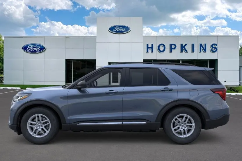 2025 Ford Explorer photo 1