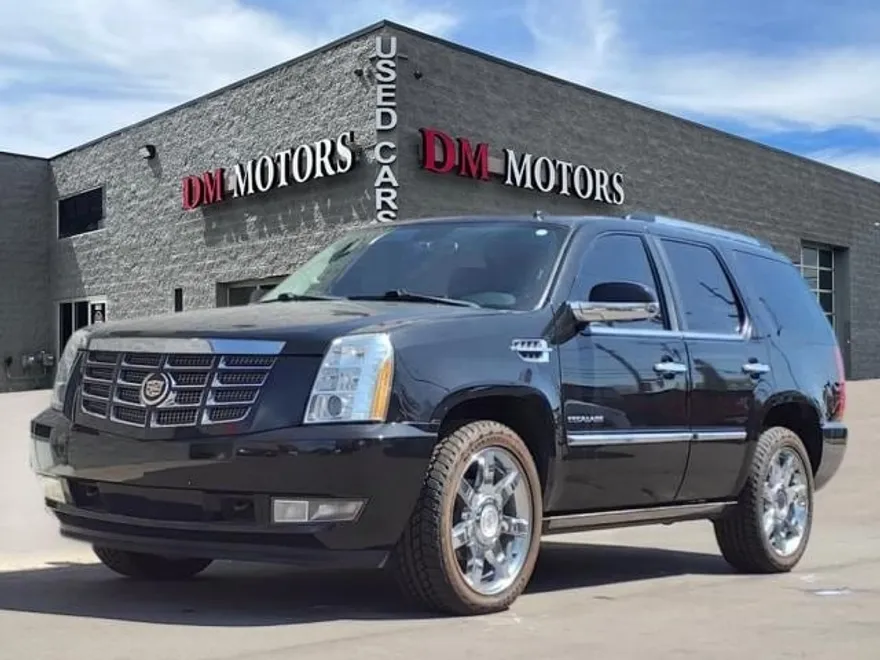 2011 Cadillac Escalade Premium photo 1