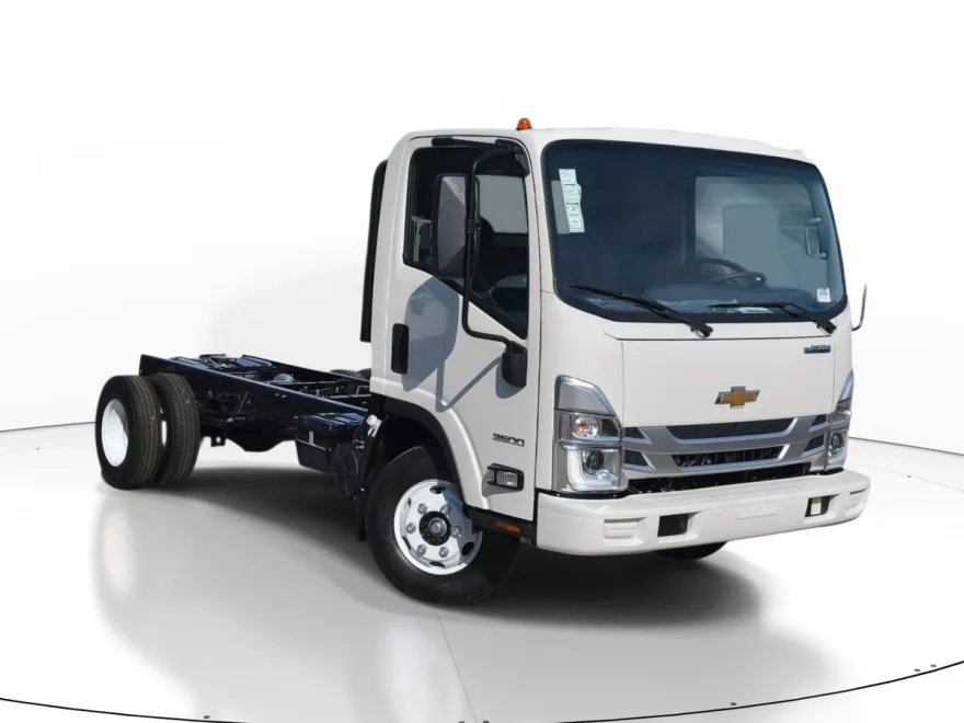 2025 Chevrolet Silverado 3500HD Base photo 1