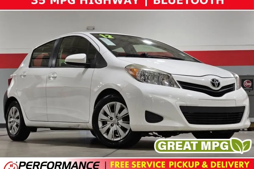 2012 Toyota Yaris LE photo 1