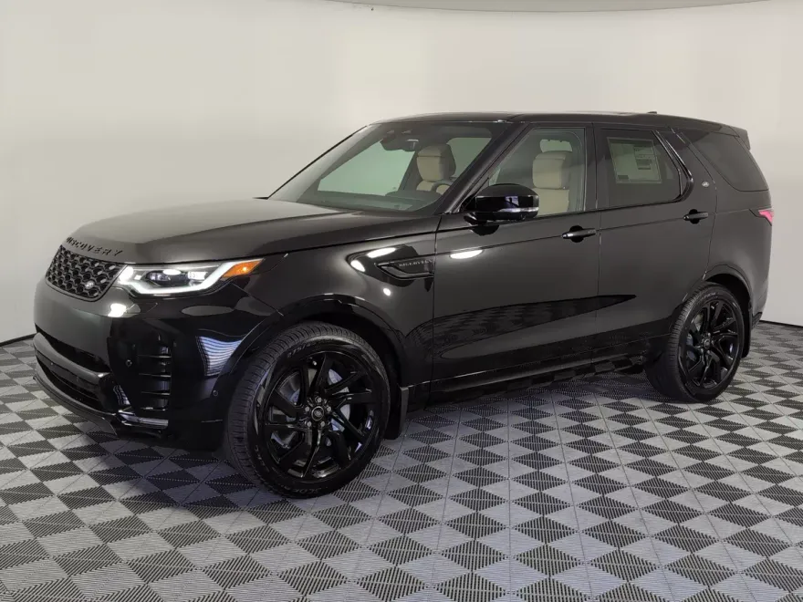 2025 Land Rover Discovery SE photo 1
