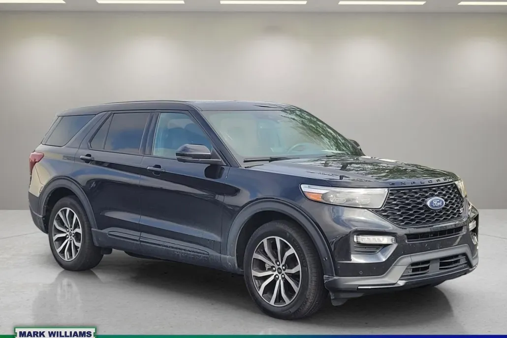 2021 Ford Explorer ST photo 1