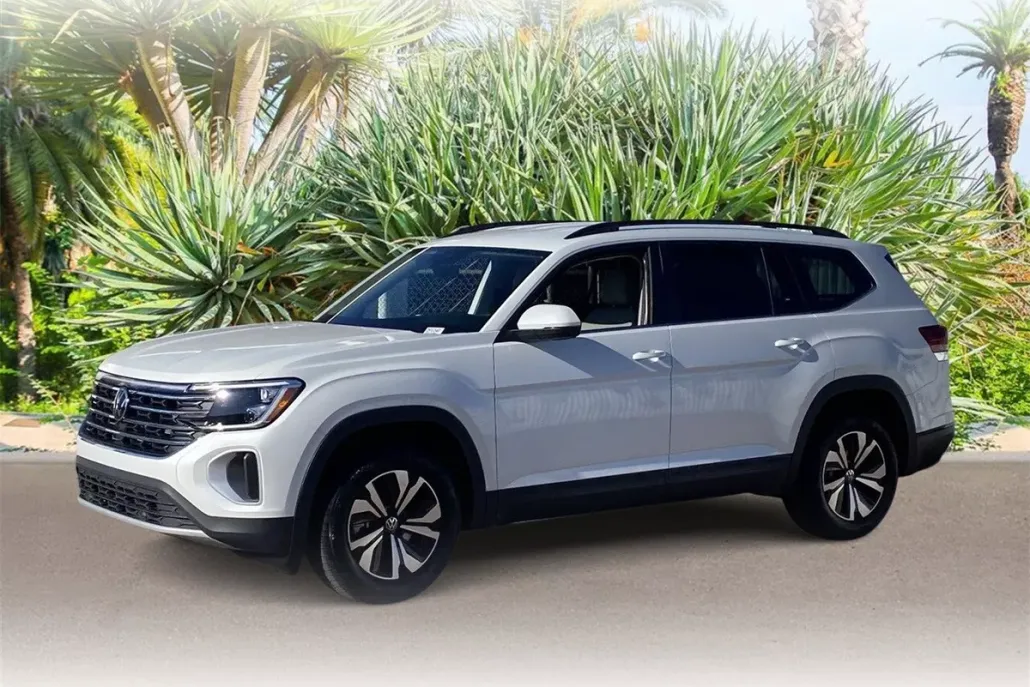 2026 Volkswagen Atlas SE photo 1