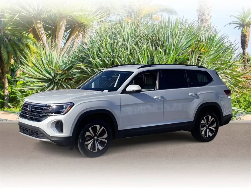 2026 Volkswagen Atlas SE photo 1