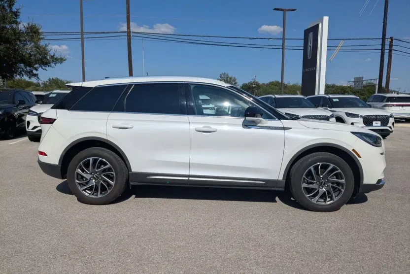 2020 Lincoln Corsair Standard photo 1
