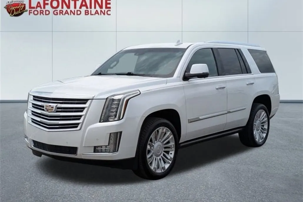2016 Cadillac Escalade Platinum photo 1