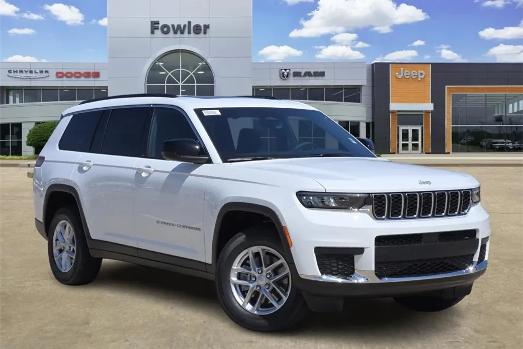 2025 Jeep Grand Cherokee Laredo photo 1