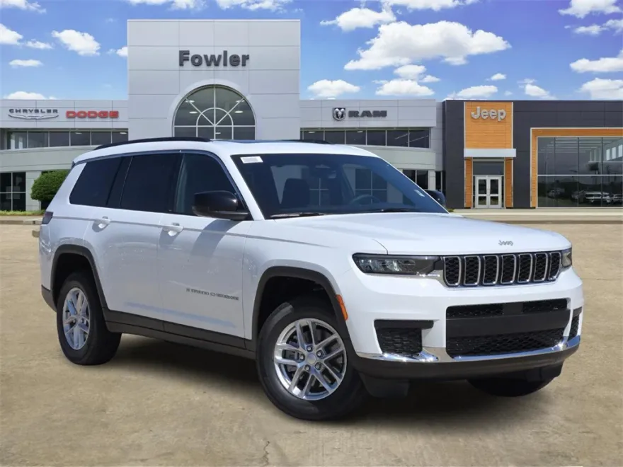 2025 Jeep Grand Cherokee Laredo photo 1