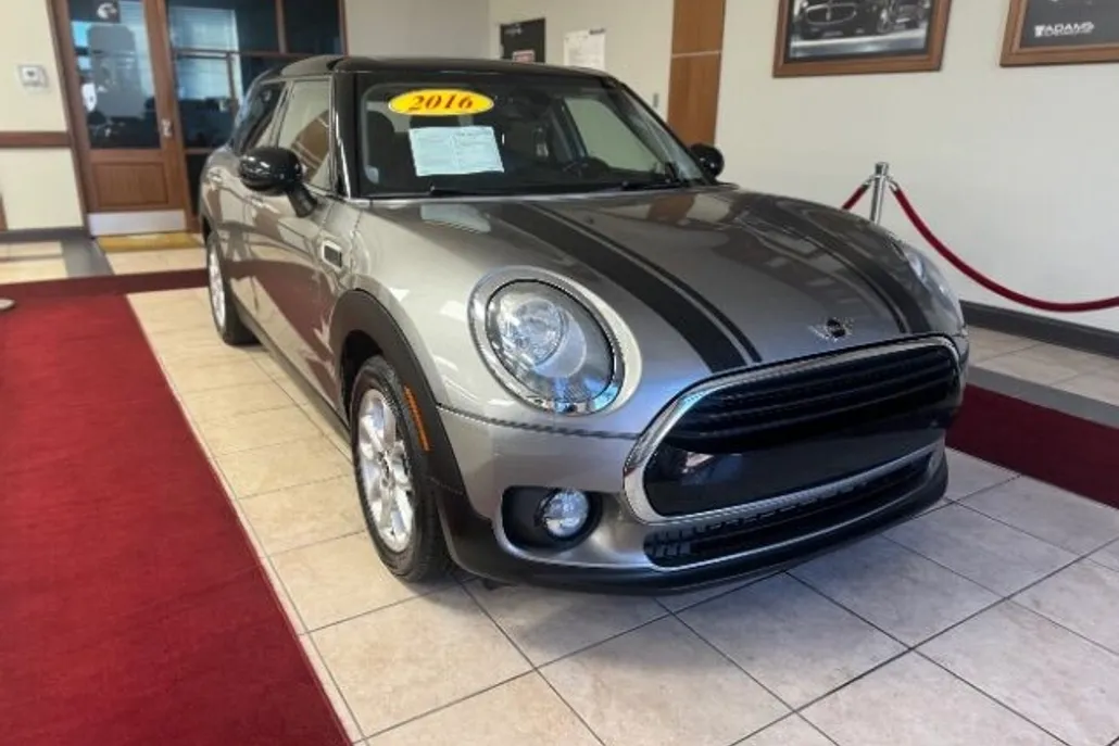 2016 Mini Clubman Base photo 1
