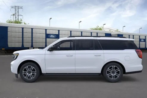 2025 Ford Expedition MAX photo 3
