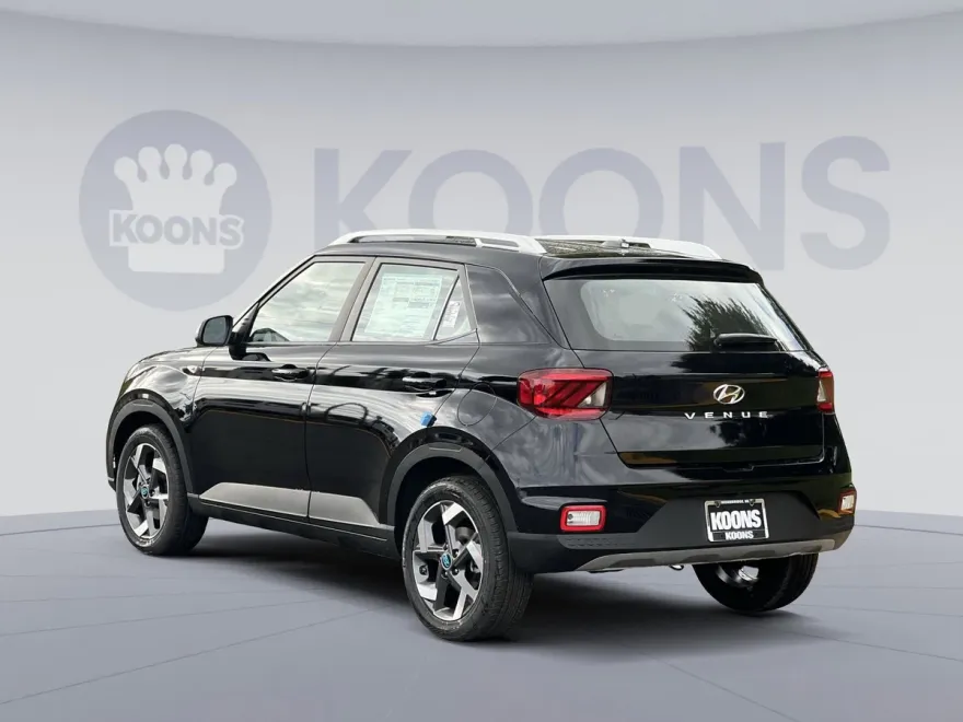 2026 Hyundai Venue SEL photo 1