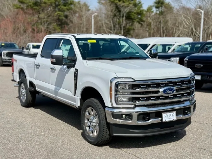 2025 Ford F-350 Lariat photo 1