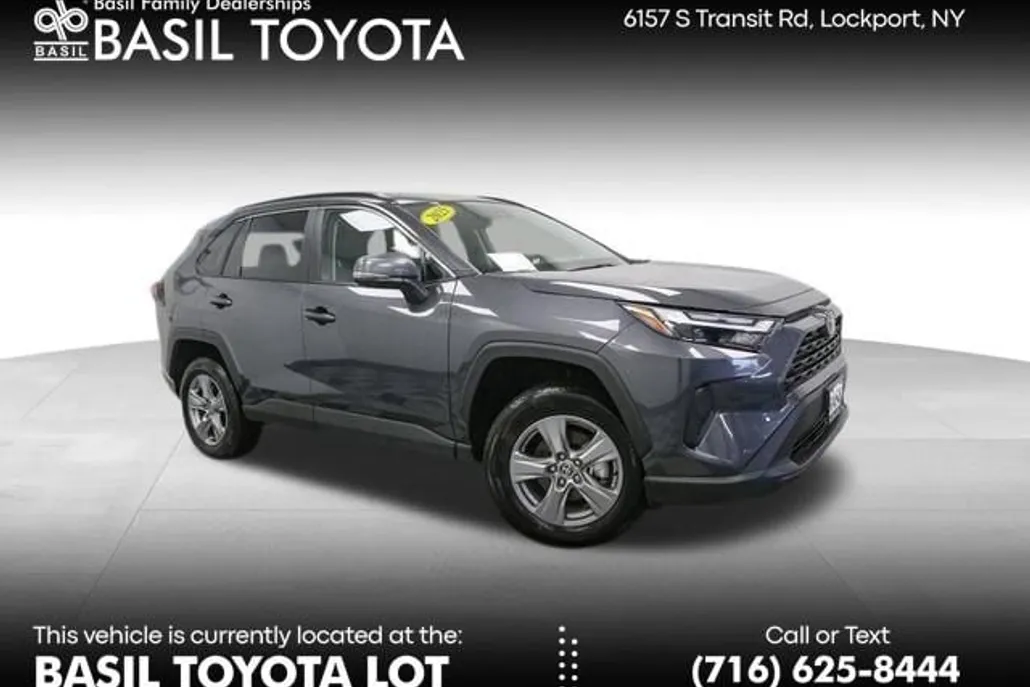 2025 Toyota RAV4 XLE photo 1