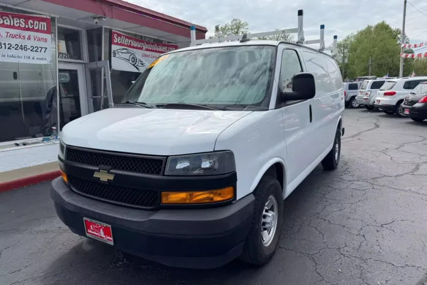 2018 Chevrolet Express 2500 Cargo Van photo 1