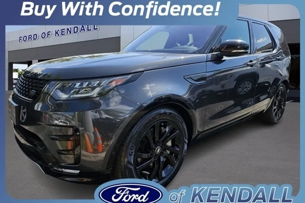 2020 Land Rover Discovery Landmark photo 1