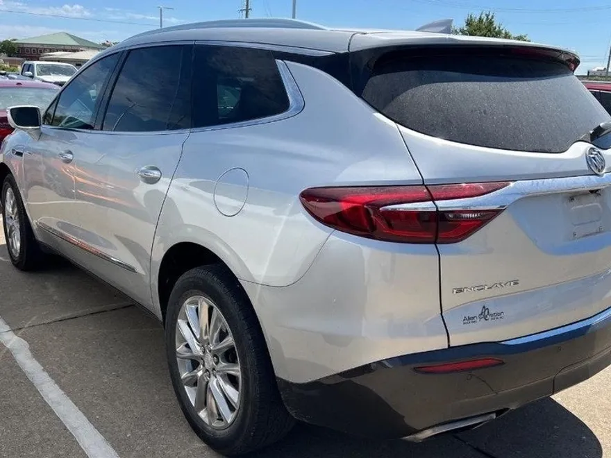 2020 Buick Enclave Essence photo 1