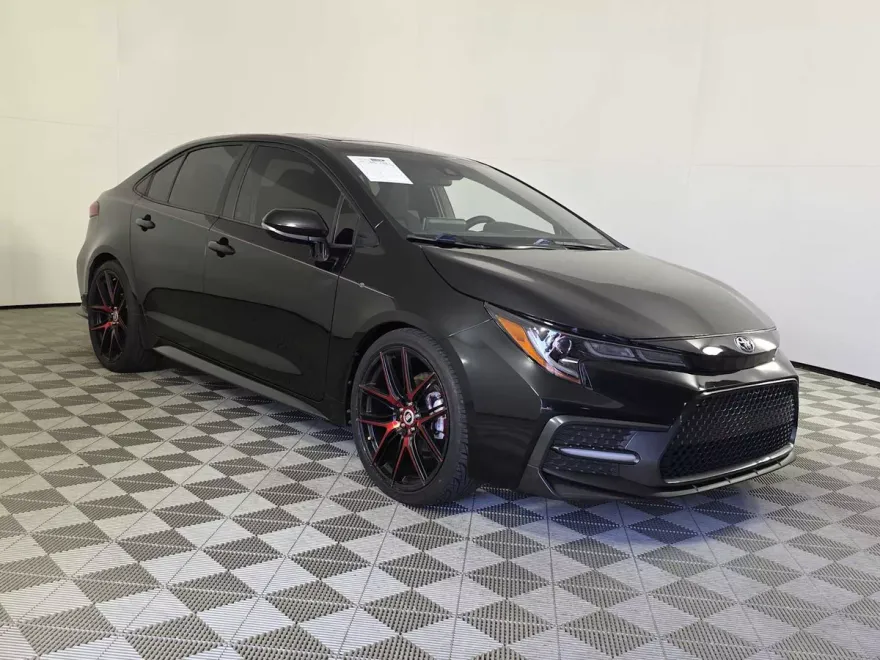 2021 Toyota Corolla SE photo 1