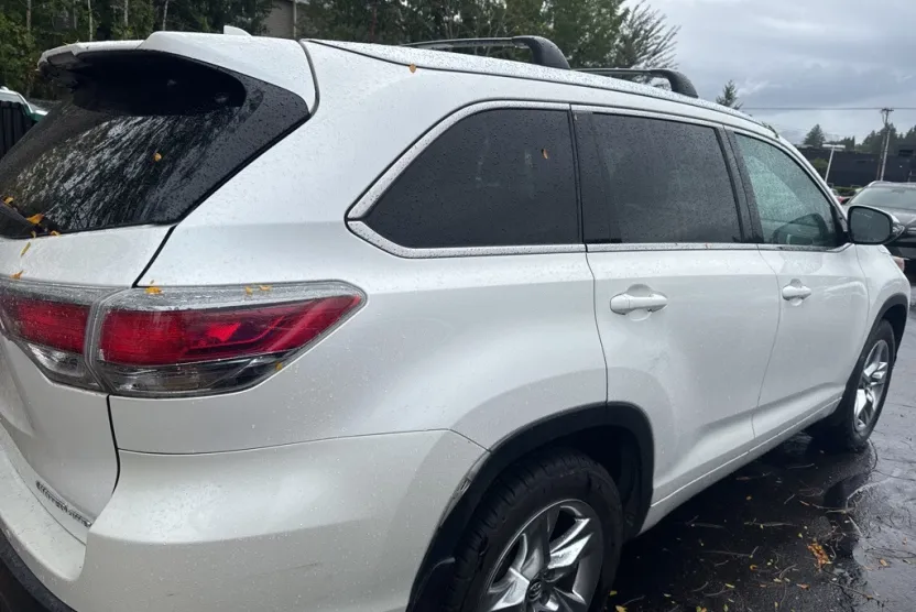 2016 Toyota Highlander Limited photo 1