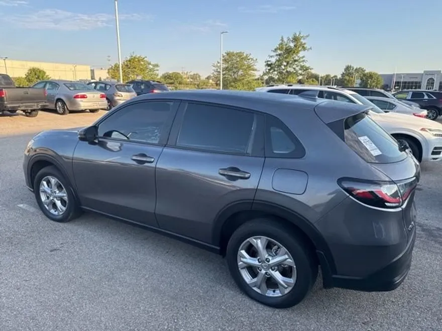 2025 Honda HR-V LX photo 1