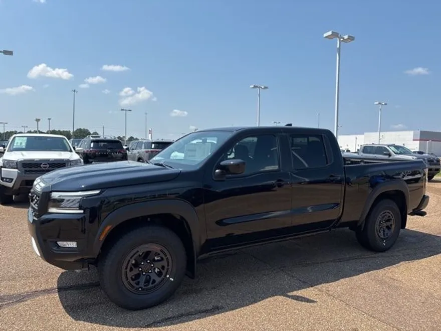 2025 Nissan Frontier PRO-4X photo 1
