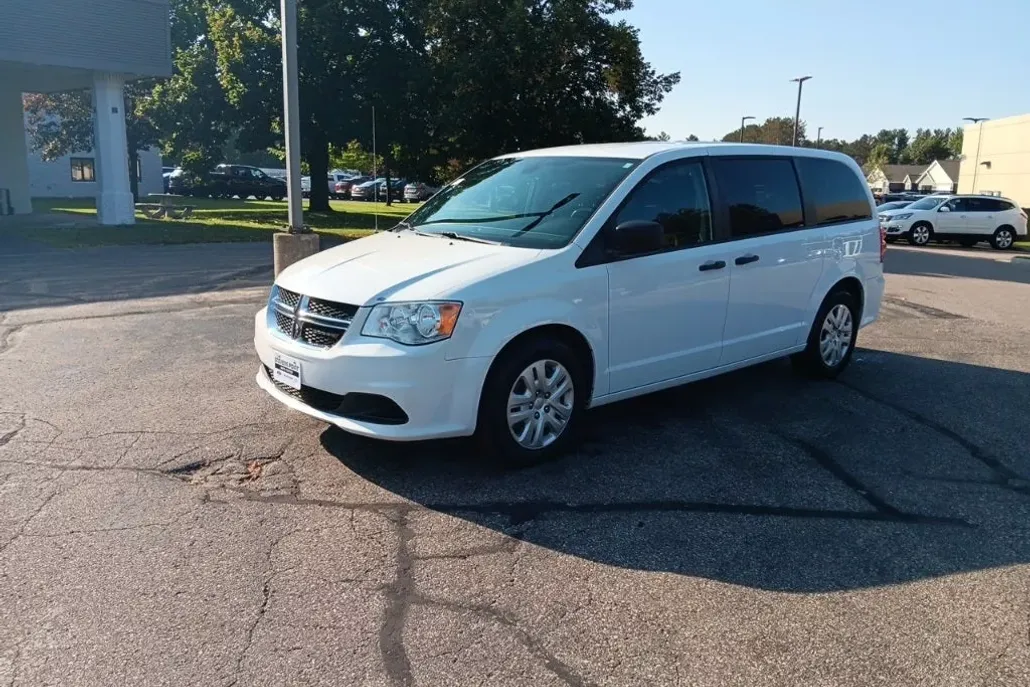2019 Dodge Grand Caravan SE photo 1