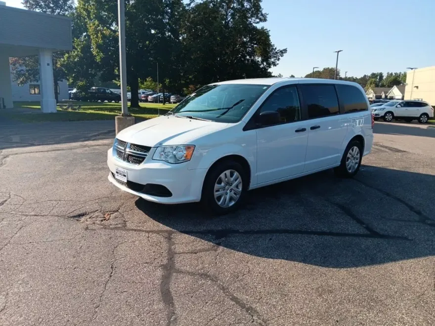 2019 Dodge Grand Caravan SE photo 1