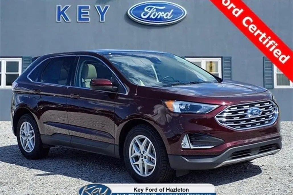2022 Ford Edge SEL photo 1