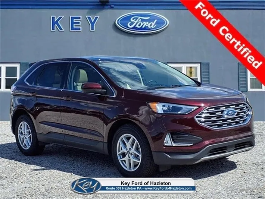 2022 Ford Edge SEL photo 1