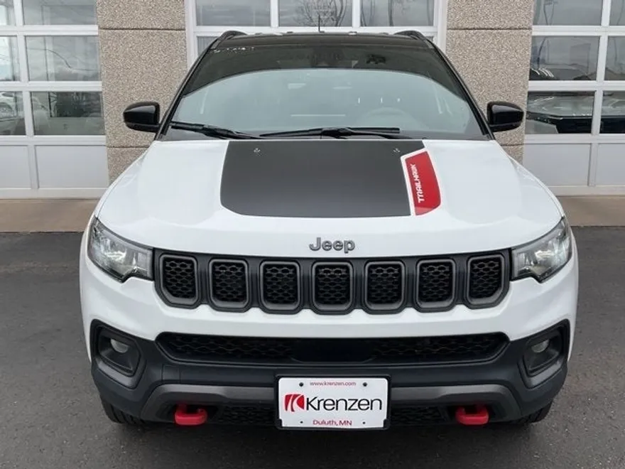 2024 Jeep Compass Trailhawk photo 1