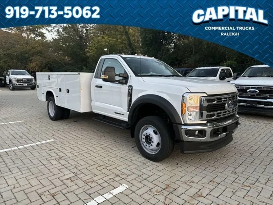 2024 Ford F-550 photo 1