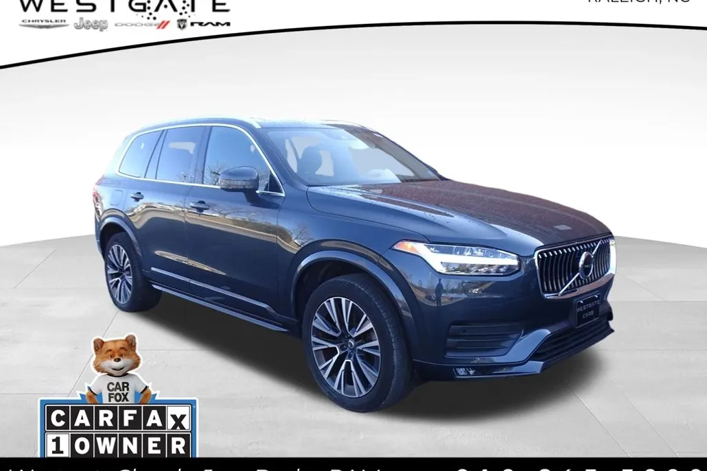 2022 Volvo XC90 T6 Momentum photo 1