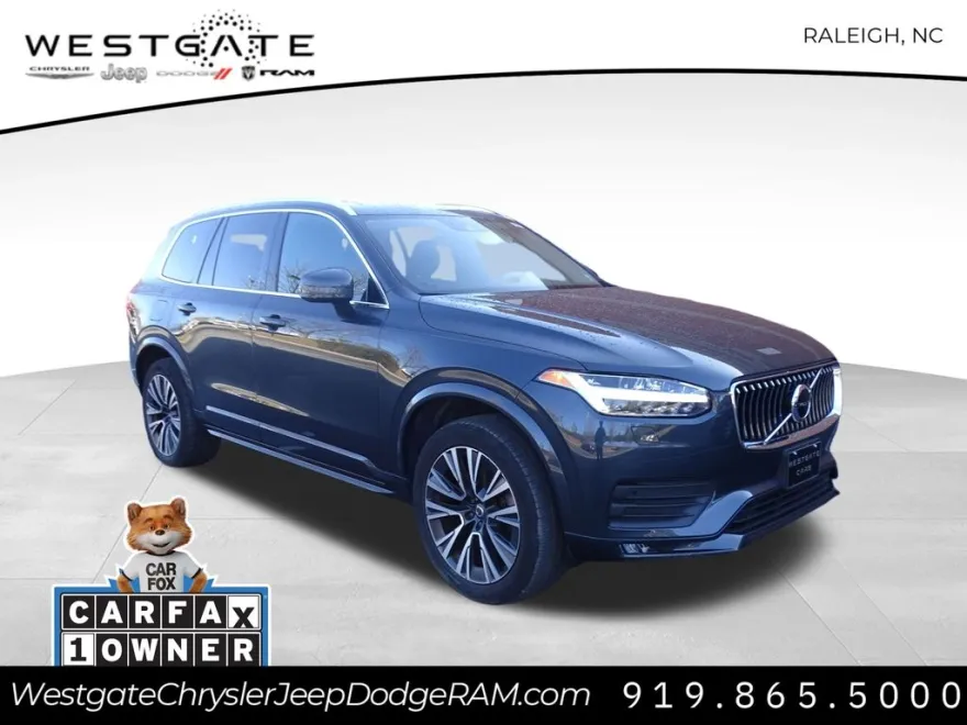 2022 Volvo XC90 T6 Momentum photo 1