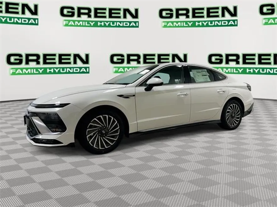 2026 Hyundai Sonata Hybrid SEL photo 1