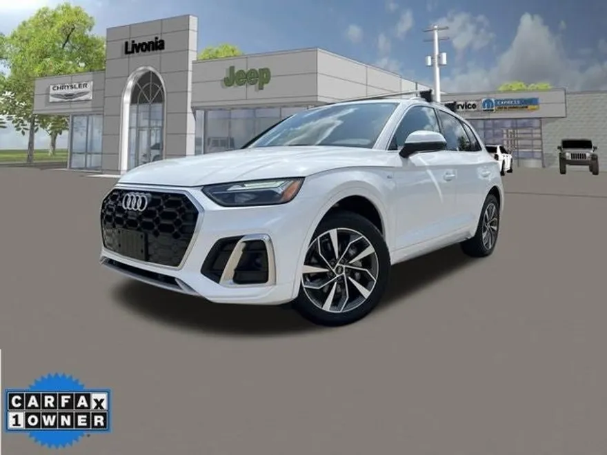 2022 Audi Q5 Premium Plus 45 TFSI S line photo 1