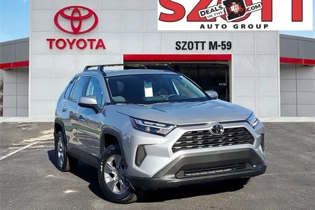 2025 Toyota RAV4 XLE photo 1