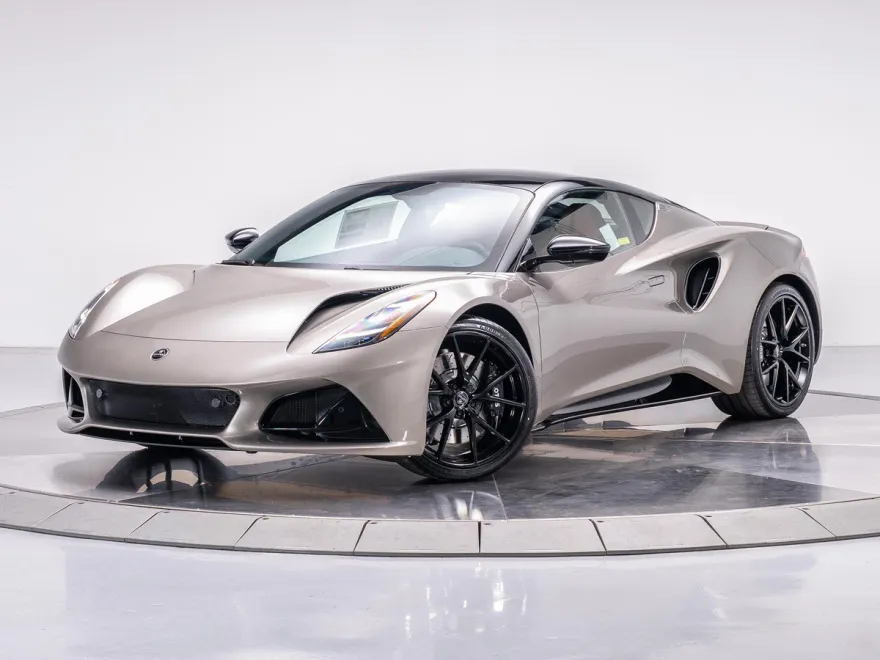 2025 Lotus Emira Base photo 1