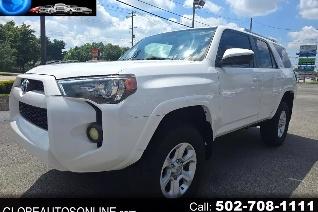 2016 Toyota 4Runner SR5 photo 1