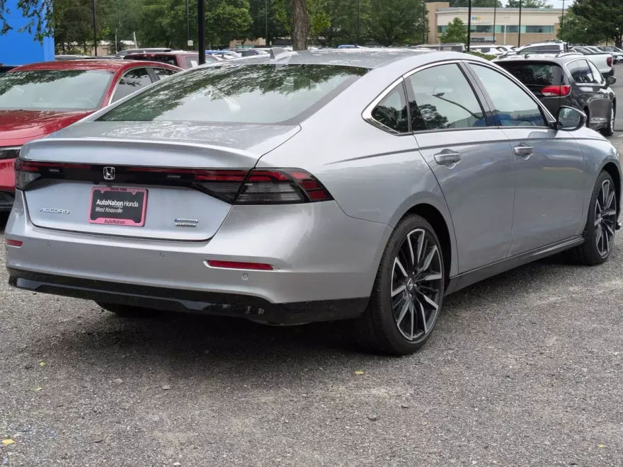 2025 Honda Accord Hybrid Touring photo 1