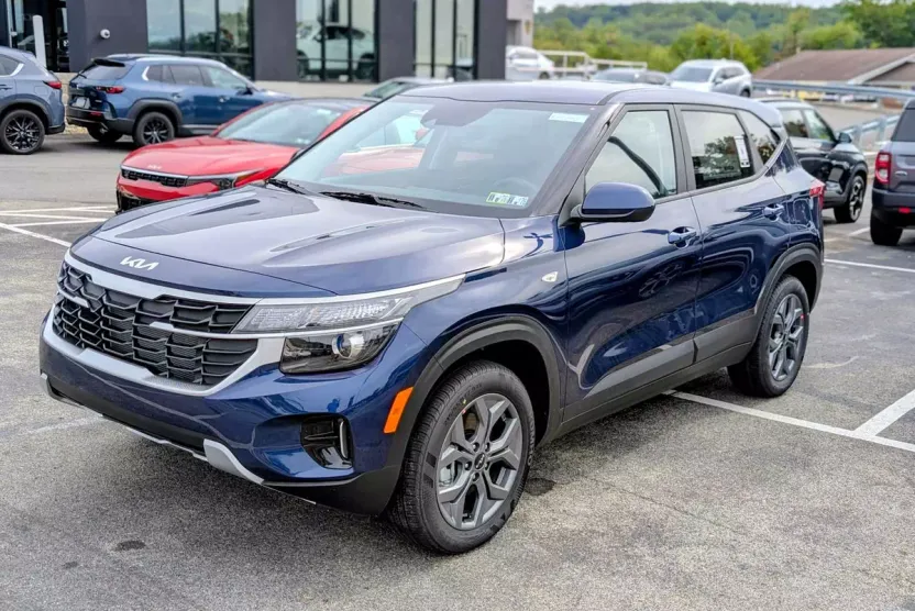 2026 Kia Seltos LX photo 1