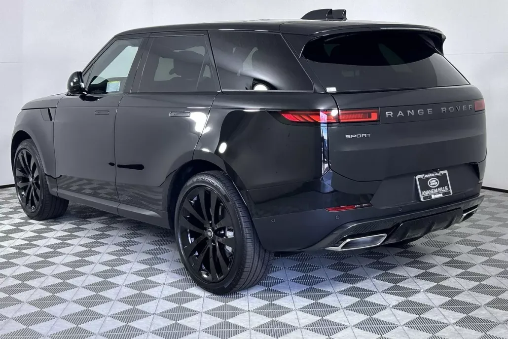 2025 Land Rover Range Rover Sport SE photo 1