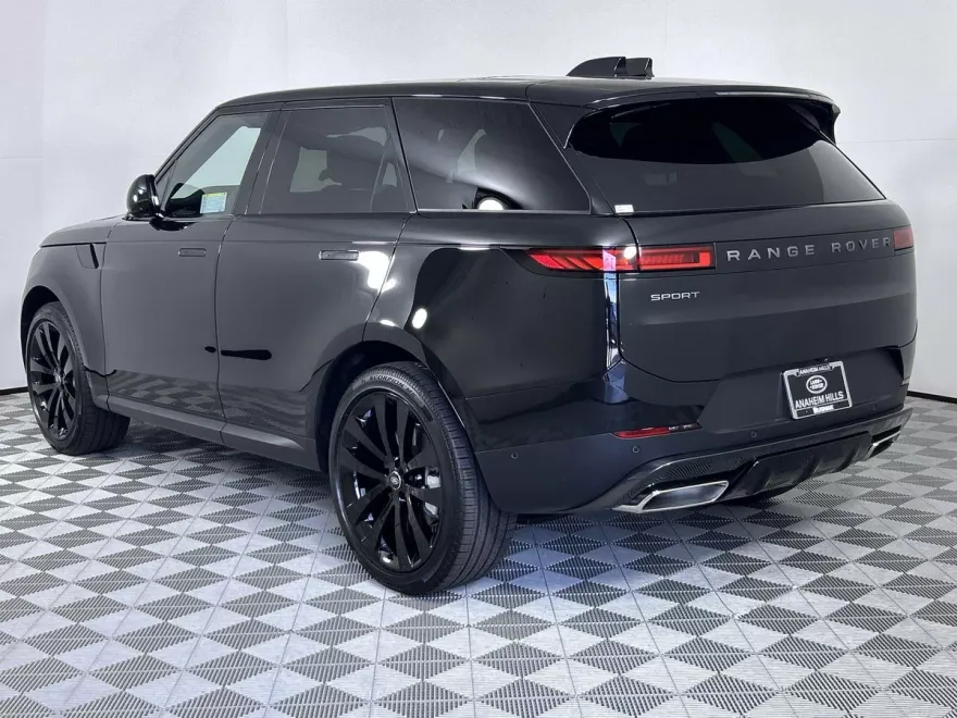 2025 Land Rover Range Rover Sport SE photo 1