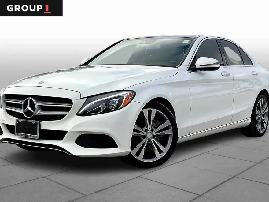 2016 Mercedes Benz C 300 photo 1