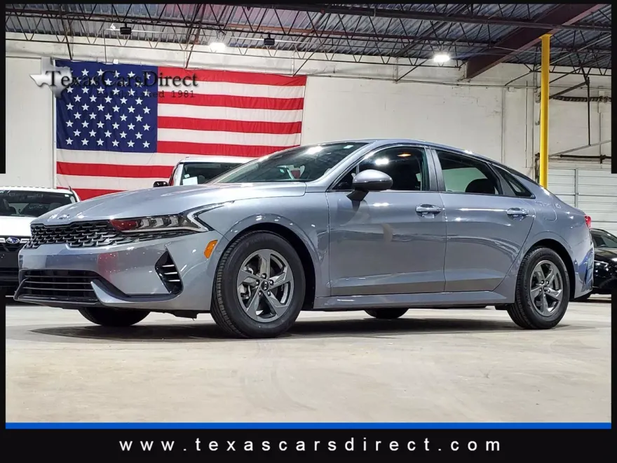 2021 Kia K5 LXS photo 1