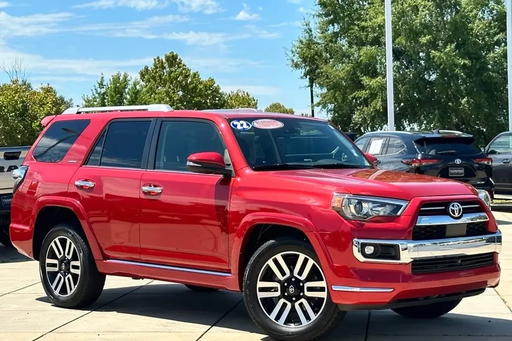 2022 Toyota 4Runner Limited photo 1