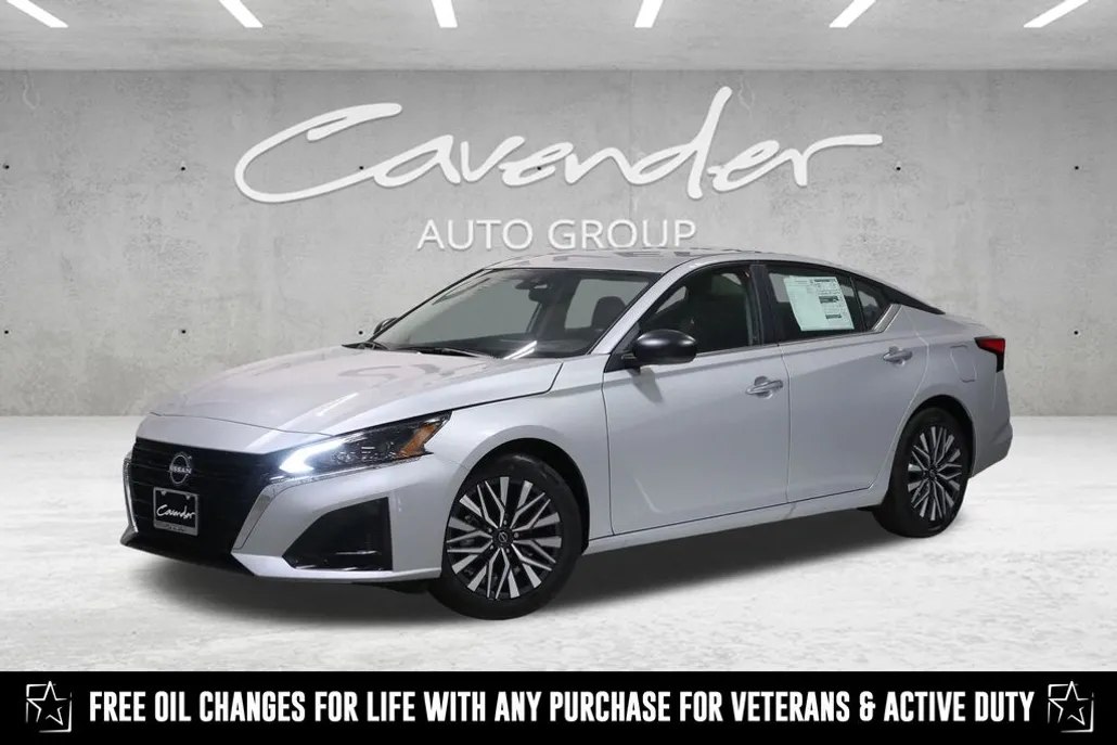 2025 Nissan Altima SV photo 1