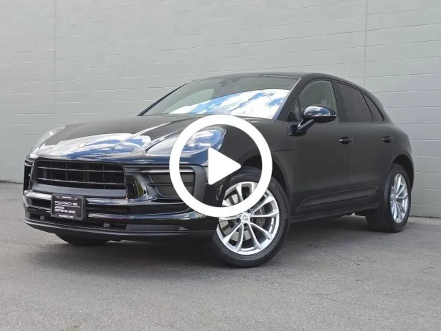 2022 Porsche Macan photo 1