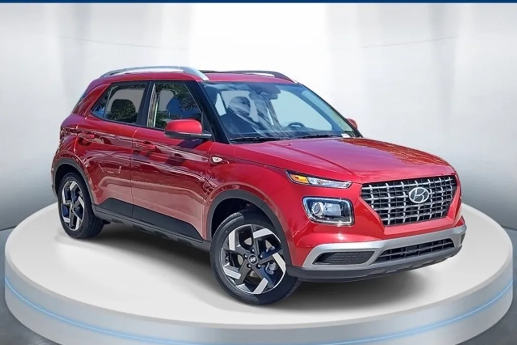 2025 Hyundai Venue SEL photo 1