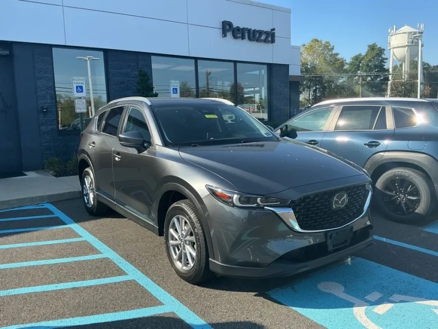 2023 Mazda CX-5 2.5 S Preferred photo 1